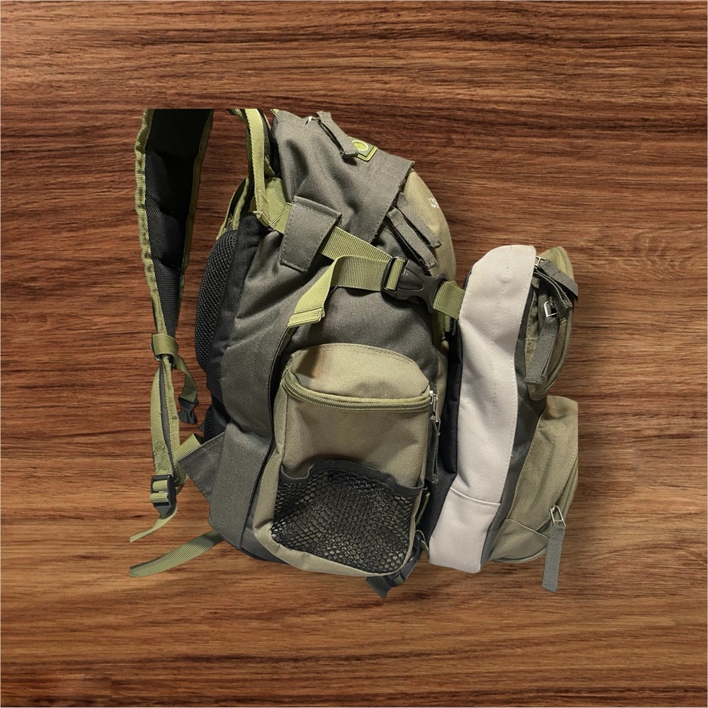 DC Men's Olive Backpack - Picture 2 of 10